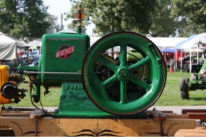 Antique gas engine