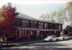 Jay County Public Library building with 1970s addition on front